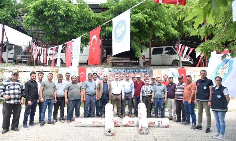 Bir Destek de Çilek Üreticisine