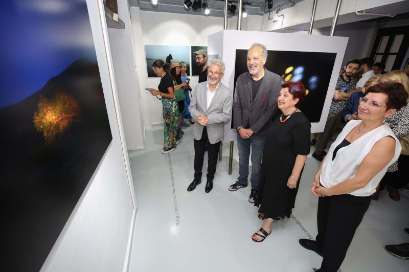 “Tükenmez Umut Mavisi” sergisi Fotoğraf Müzesi’nde açıldı
