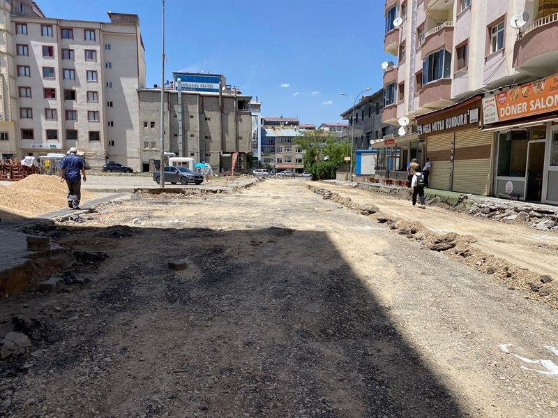 SÖZÜMÜZ VAR, ALTYAPI HATLARINI YENİLEDİĞİMİZ BU KADİM ŞEHRİ ÜSTYAPI HİZMETLERİYLE İHYA EDİYORUZ