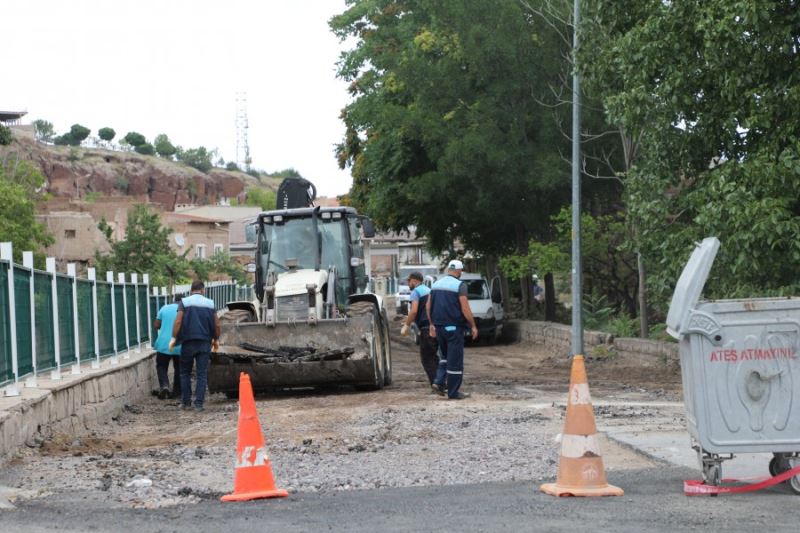 Ekiplerimiz sabahın erken saatinden akşam geç saatine kadar çalışmalarını aralıksız sürdürüyor. Daha güzel İncesu için çalışıyoruz
