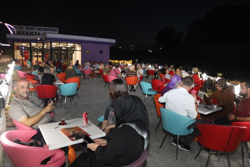 GÜLÜMSE KAFE LAVANTA ‘YAZA MERHABA’ DEDİ