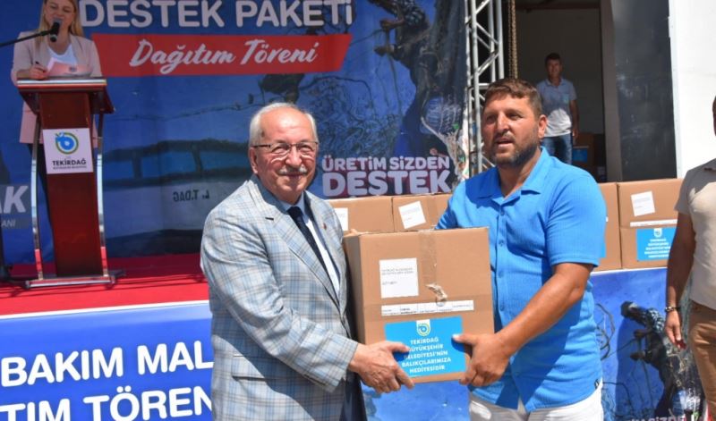 BÜYÜKŞEHİRDEN BALIKÇILARA MALZEME DESTEĞİ