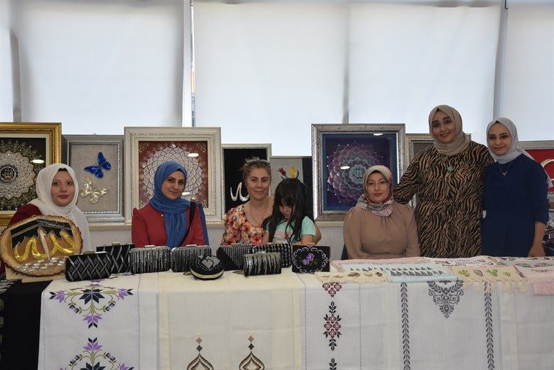 SİİRT BELEDİYESİ’NİN AÇMIŞ OLDUĞU KURSLARDA EĞİTİM GÖREN 2 BİN 224 KADIN SERTİFİKA ALMANIN SEVİNCİNİ YAŞADI