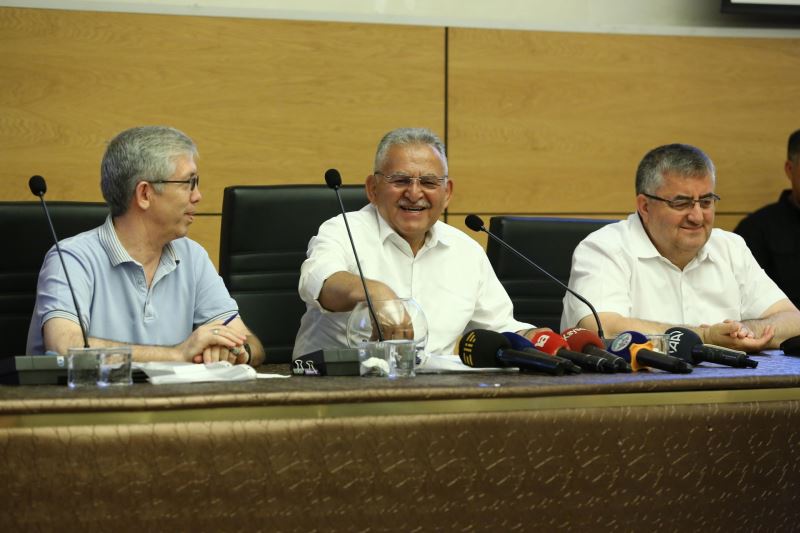 Başkan Büyükkılıç, Noter Huzurunda Personel Alım Kura Töreni’ne Katıldı
