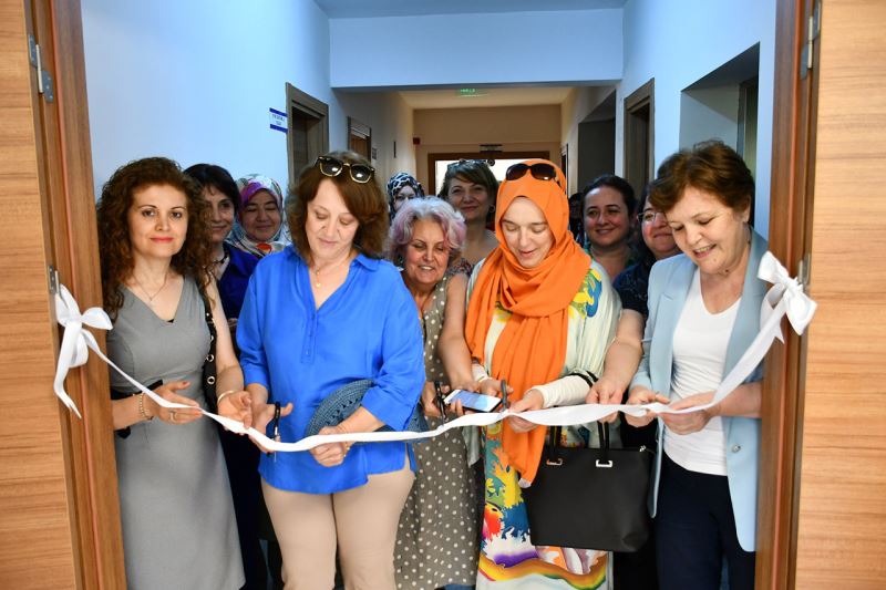 Bayır Mahalle SYM Kursiyerlerinin Resim Sergisi Açılışı Gerçekleştirildi