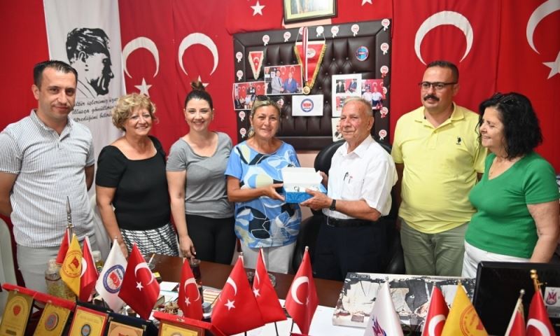 Güzelköy’den Başkan Ergün’e Hizmet Teşekkürü