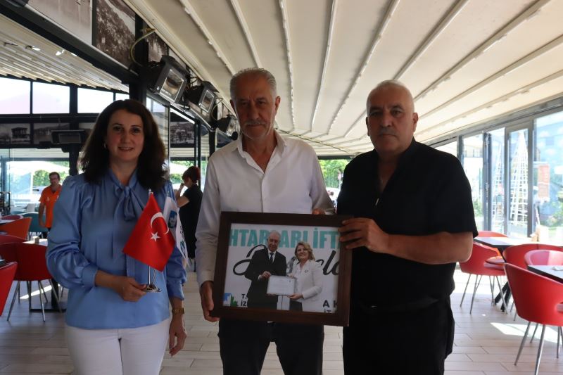 İZMİT BELEDİYESİ MERKEZ MAHALLE MUHTARLARINI DİNLEDİ
