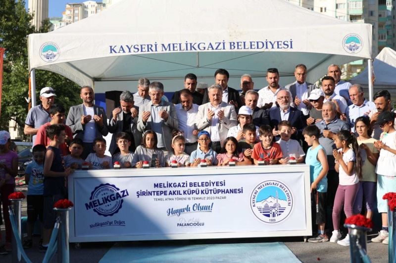 BAŞKAN PALANCIOĞLU, ŞİRİNTEPE MAHALLESİNDE 3 MÜJDE BİRDEN VERDİ
