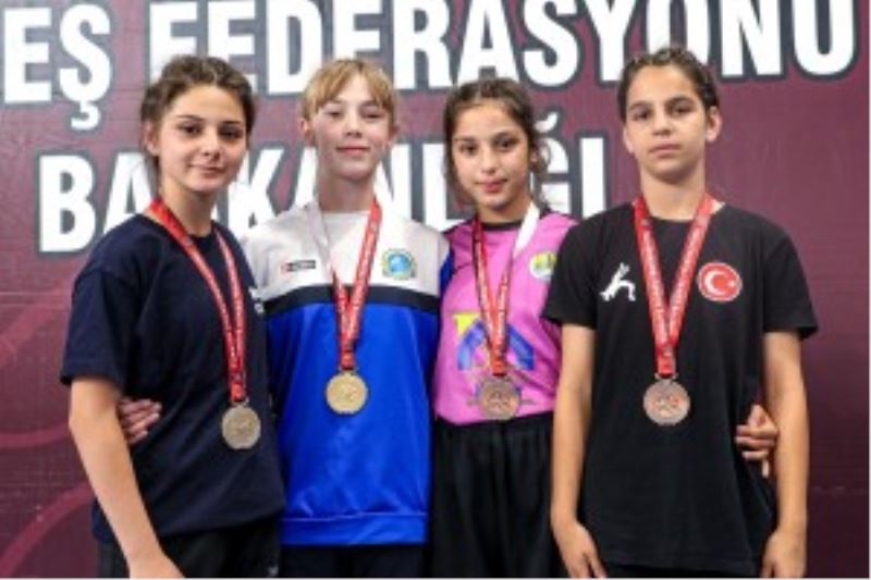GÜREŞÇİMİZ TÜRKİYE 3.’SÜ OLDU