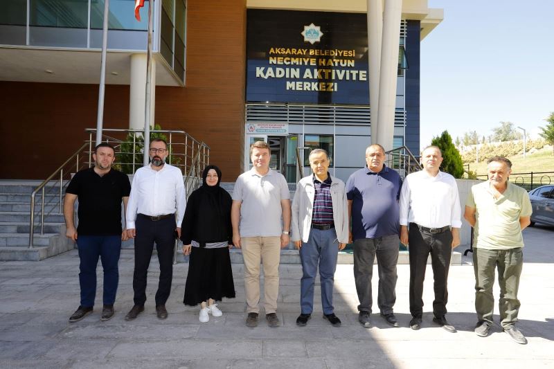 AK PARTİ MİLLETVEKİLİ AYDOĞDU VE BELEDİYE BAŞKANI DİNÇER KADIN AKTİVİTE MERKEZİNİ ZİYARET ETTİ