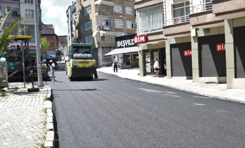 Büyükşehir’den İlkadım’da yoğun asfalt mesaisi
