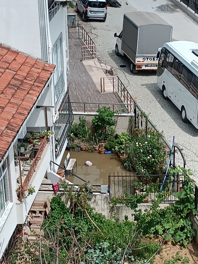 EY İSU, SAYENİZDE MEHMET ALİ PAŞA MAHALLESİ’Nİ KANALİZASYON SUYU BASTI!