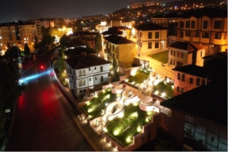 KAMONDO MERDİVENLERİ IŞIL IŞIL