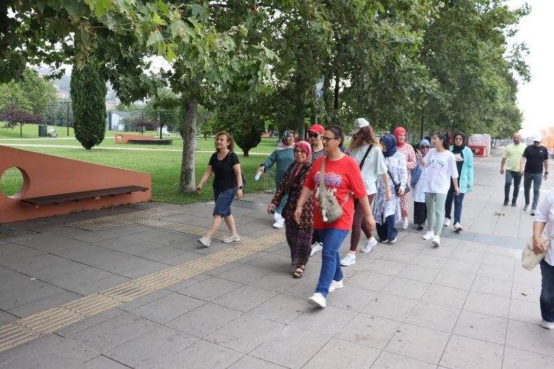 İZMİT BELEDİYESİNİN SAĞLIKLI YAŞAM YÜRÜYÜŞLERİ DEVAM EDİYOR