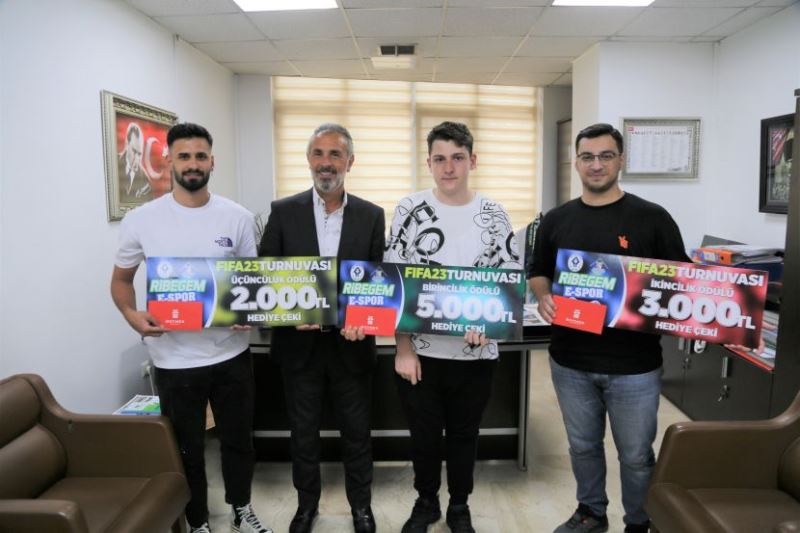RİBEGEM FİFA23 TURNUVASI’NDA DERECEYE GİRENLERE ÖDÜL