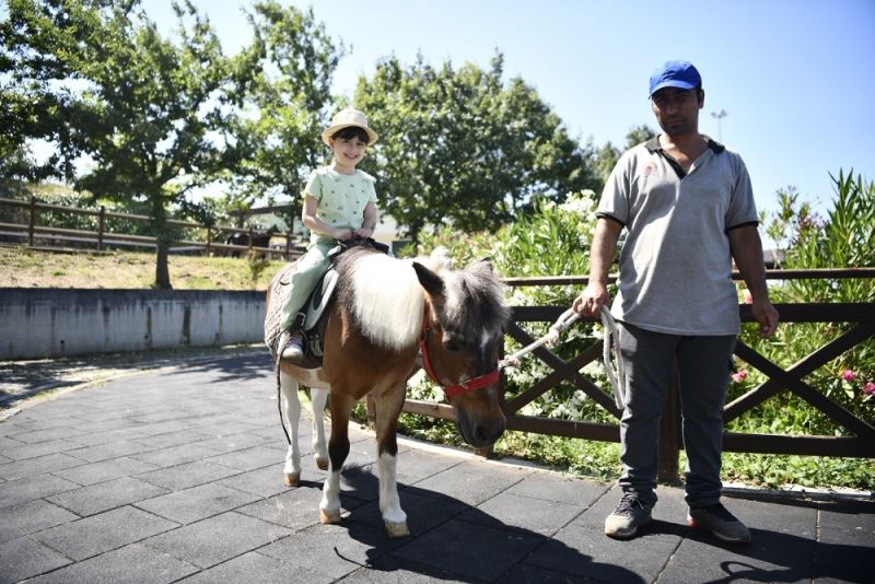 Büyükşehirden karne ve bayram hediyesi