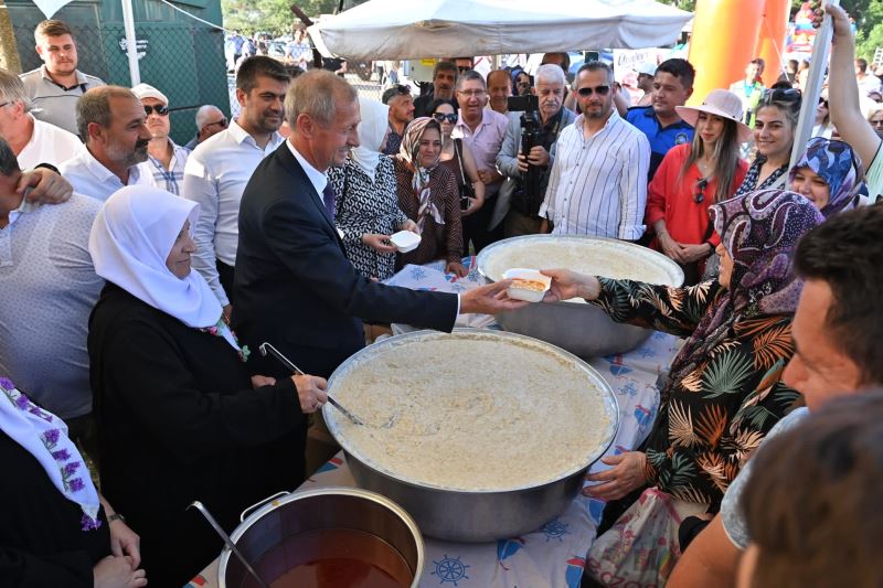 4. Geleneksel Karacakılavuz Keşkek Şenliği büyük coşkuya sahne oldu
