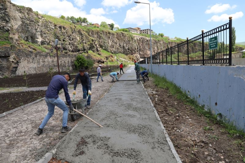 ARDAHAN BELEDİYESİ’NDEN BİSİKLET YOLU ÇALIŞMASI