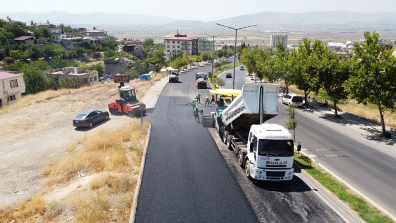 Büyükşehir, Adil Erdem Bayazıt Bulvarı’nı Yeniliyor