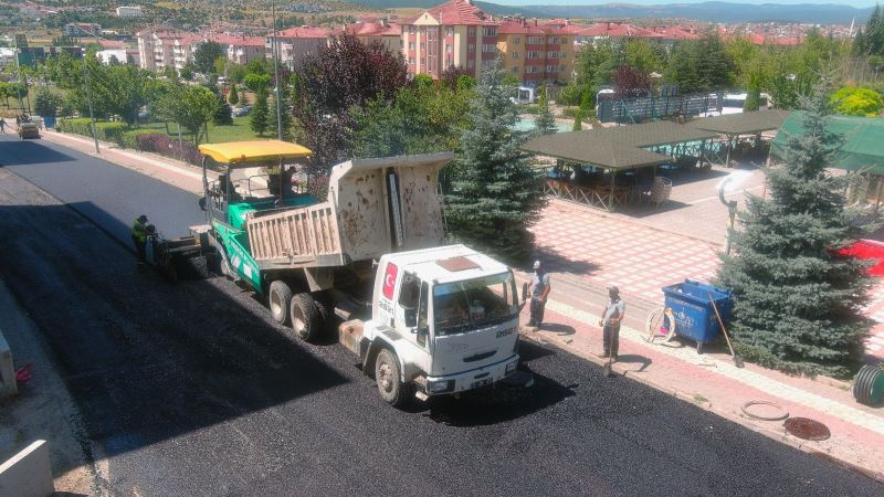 TEVFİK FİKRET CADDESİ ASFALTLANDI