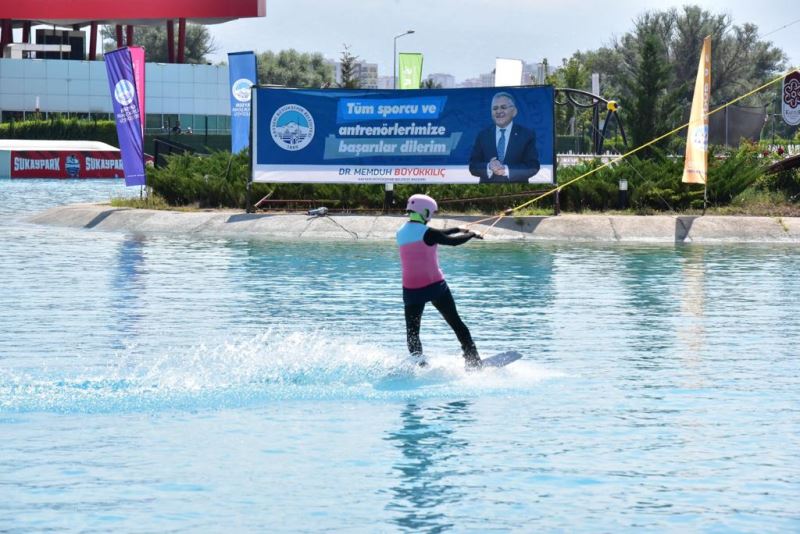Büyükşehir’in Ev Sahipliği Yaptğı Wakeboard Türkiye Şampiyonası Renkli Görüntülere Sahne Oluyor
