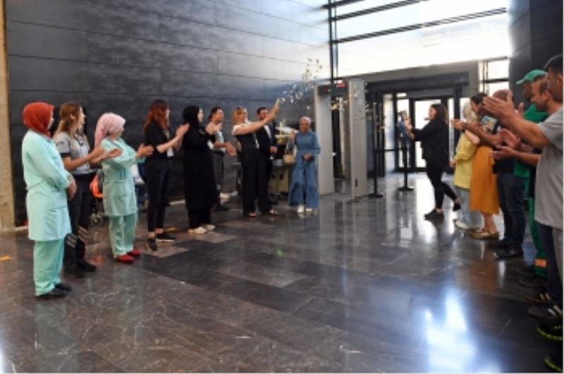 Müzeye Girdi, 2 Milyonuncu Kişi Olduğunu Öğrendi