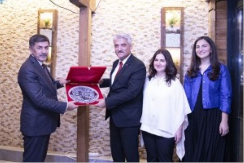 Belediye Başkanımız Sayın Bekir Aksun, Vali Mehmet Makas için düzenlenen veda yemeğine katıldı.