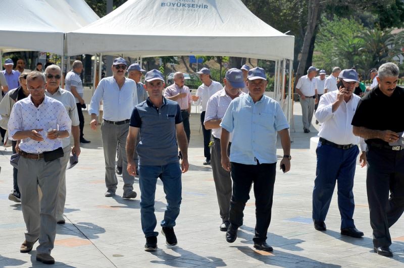 Büyükşehir’in projeleri muhtarlara tanıtılıyor