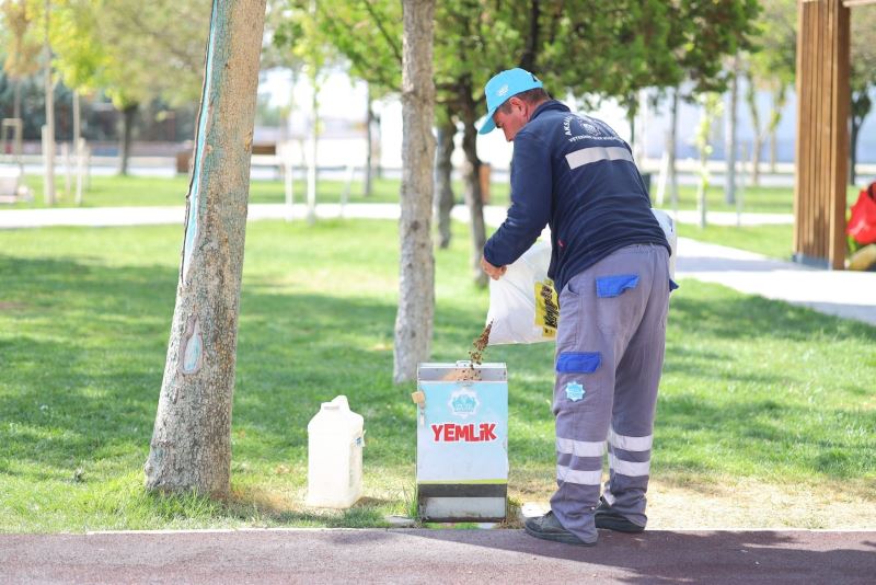 AŞIRI SICAKLARDA CAN DOSTLAR UNUTULMADI