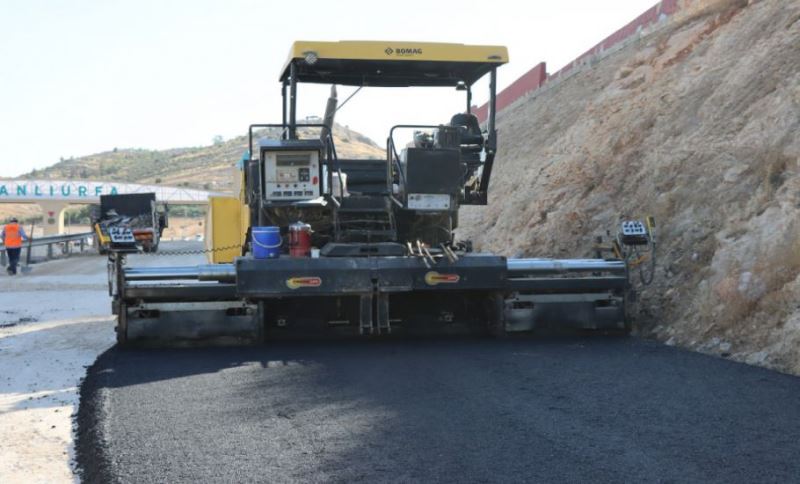 Büyükşehir İpekyol Bulvarı Yan Yolunu Asfaltla Buluşturdu