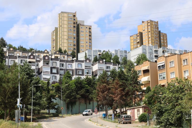YUVAM AKARCA TOPLU YAPI YÖNETİMİNDEN  İZMİT BELEDİYESİNE HİZMET TEŞEKKÜRÜ