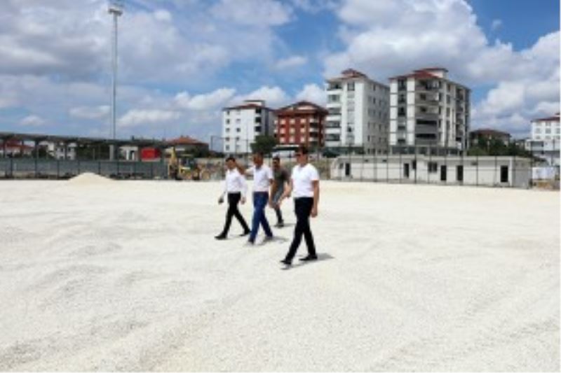 KIZILPINAR FUTBOL SAHASI ÇALIŞMALARI SÜRÜYOR