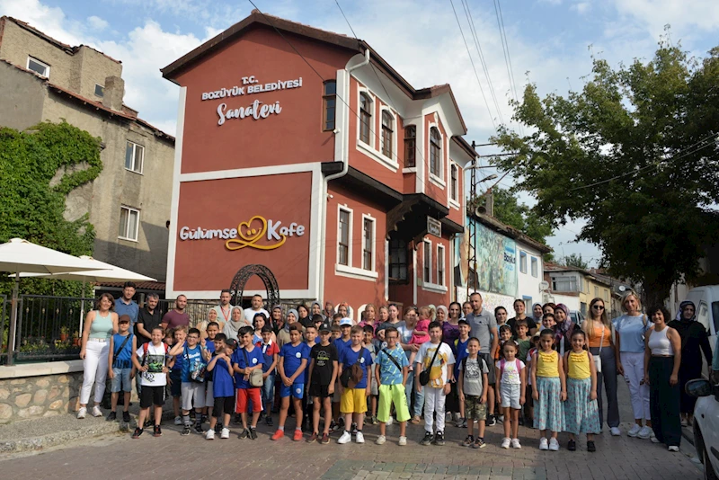 BOZÜYÜK BELEDİYESİ’NİN “DÖRTNAL GEZİYORUM” GEZİ ETKİNLİKLERİ SONA ERDİ
