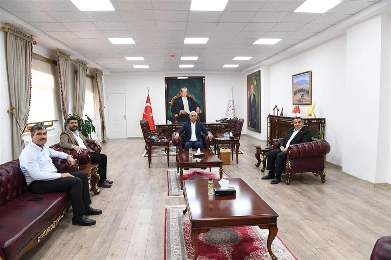 BAŞKAN ASYA’DAN VALİ ÇAKIR’A ‘HAYIRLI OLSUN’ ZİYARETİ