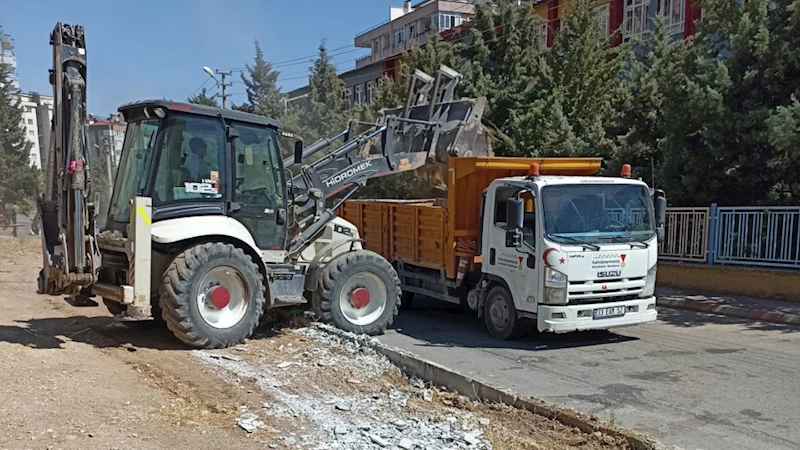 Büyükşehir, İnşaat Atıklarını Temizliyor