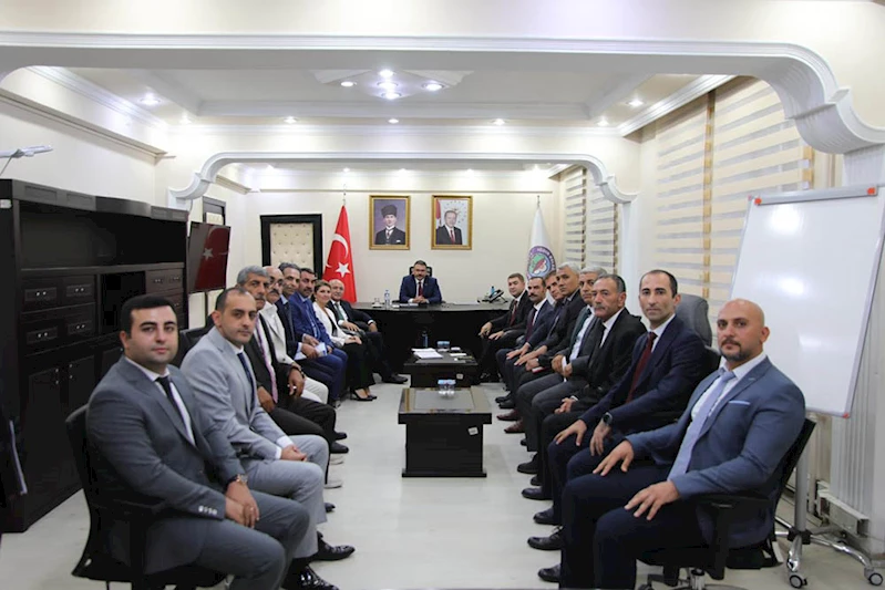 Iğdır Belediye Başkanvekili olarak görevlendirilen Valimiz Ercan Turan, Iğdır Belediyesindeki görevine başladı