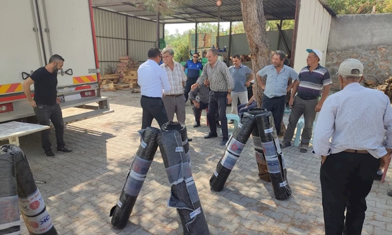 330 Çiftçiye Üzüm Sergi Bezi Desteği