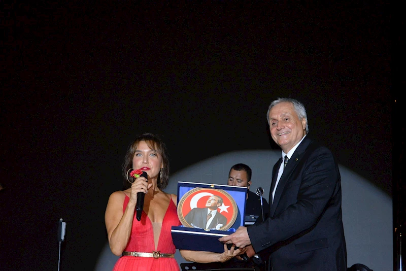 BOZÜYÜK’TE BOZTRAM VE KATLI YERALTI OTOPARKI MUHTEŞEM BİR AÇILIŞ TÖRENİ İLE HİZMETE GİRDİ