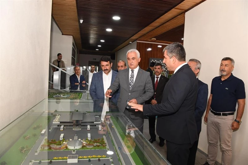 VALİ ÇAKIR’DAN BAŞKAN ASYA’YA İADE-İ ZİYARET