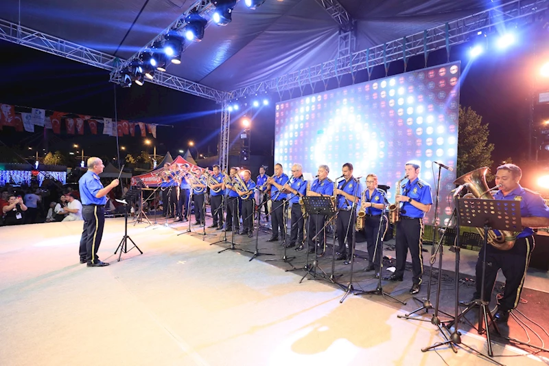 “EN TATLI FESTİVALİN” GALA GECESİ GERÇEKLEŞTİ