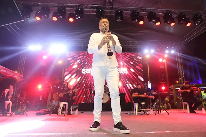 PİŞMANİYE FESTİVALİ HÜSNÜ ŞENLENDİRİCİ KONSERİYLE TAÇLANDI