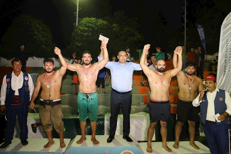 TOROSLAR’IN GELENEKSEL KARAKUCAK GÜREŞLERİ NEFES KESTİ