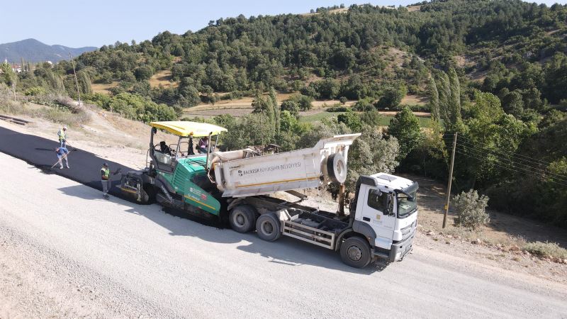 Büyükşehir’den Sındırgı’ya Jilet Gibi Asfalt