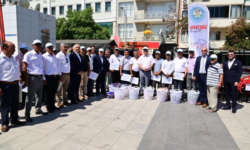 Başkan Ergün 60 Adet Tarım Makinesini Teslim Etti
