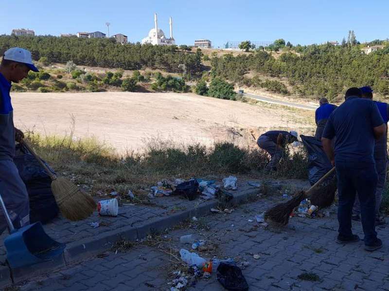 “KONTEYNERE ATILMAYAN VE ZAMANINDA ÇIKARILMAYAN ÇÖPLER KİRLİLİĞE NEDEN OLUYOR”