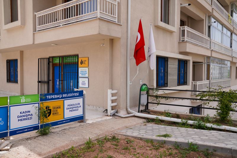KADINLAR HAKLARINI ÖĞRENİYOR