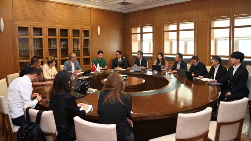 Başkan Güngör, Japon Heyetiyle Ortak Projeleri İstişare Etti