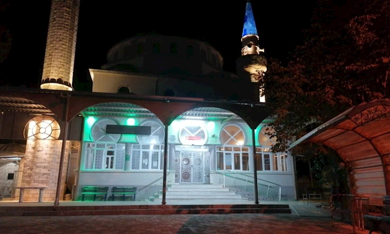 Urganlı Çarşı Camii Işıl Işıl