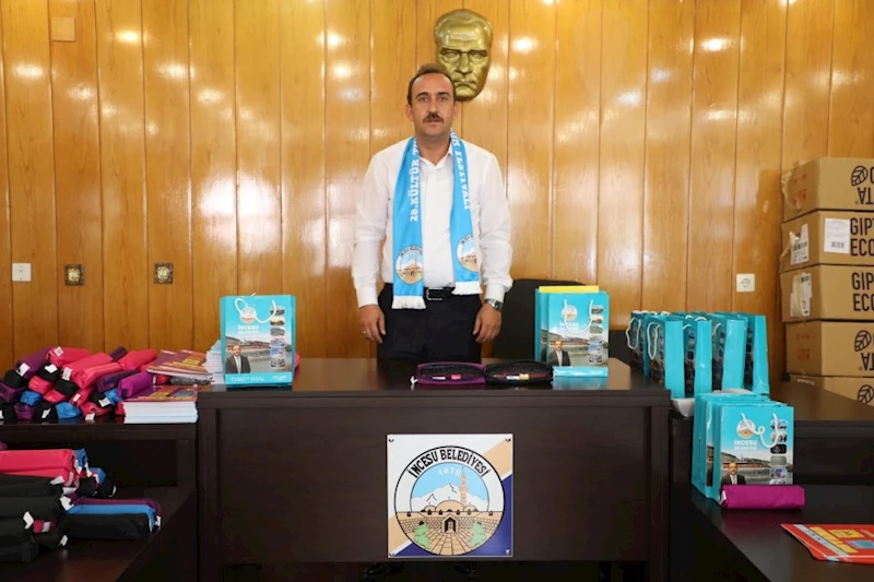 Belediye Başkanımız Av. Mustafa İlmek tarafından deprem bölgelerinde eğitim öğretime başlayacak depremzede çocuklar için hazırlanan 5 bin kırtasiye paketi
