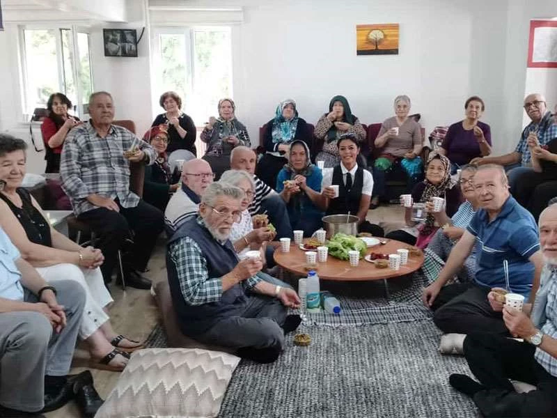 KOCA ÇINAR YAŞAM MERKEZİ MÜDAVİMLERİNDEN BAŞKAN KURT’A TEŞEKKÜR